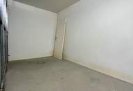 Schöne 2-Zimmer-Dachgeschoss-Wohnung mit Balkon und Parkplatz