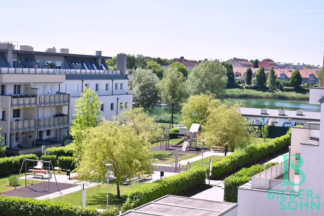 Klimatisierte 3-Zimmer Dachgeschoßwohnung mit XL-Terrasse, Seezugang, perfekte Infrastruktur