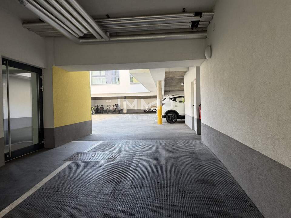 KFZ-Abstellplätze in der Römergasse 24 – großzügige Zufahrt & komfortables Einparken