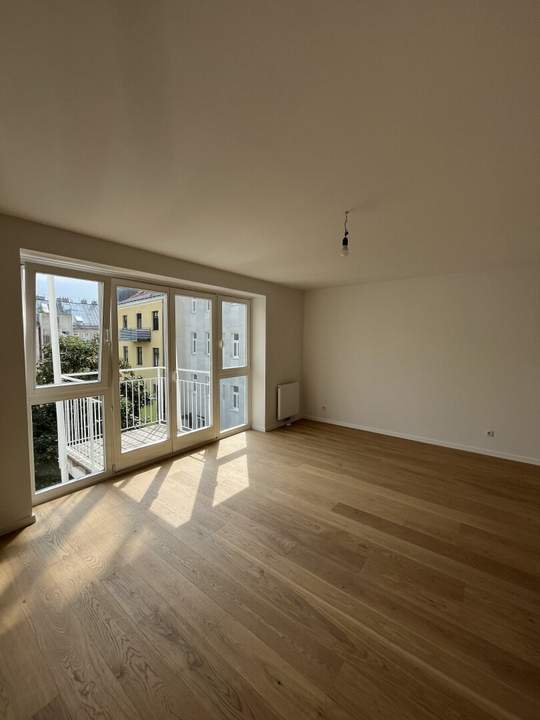 1180! Moderne 1-Zimmer Wohnung mit Balkon + Stapelparker in toller Lage!