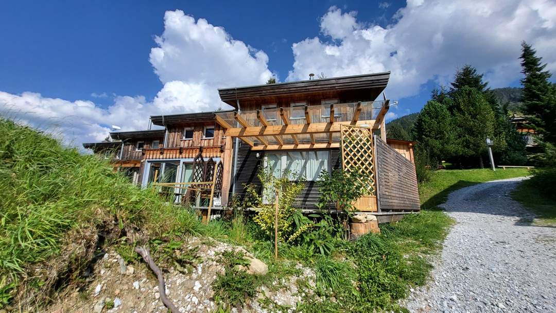 Holzblock-Ferienhaus in schöner Naturlage