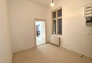 Stilaltbau Richtung Innenhof | Sanierungsbedürftige helle 4-5 Zimmer | 150m zum Schloss Schönbrunn | 2 Min. zur U4