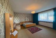 TRAUMHAFTER SONNIGER GARTEN! GERÄUMIG MIT VIEL POTENTIAL