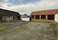 Bauernhaus mit Nebengebäude im Pinkatal
