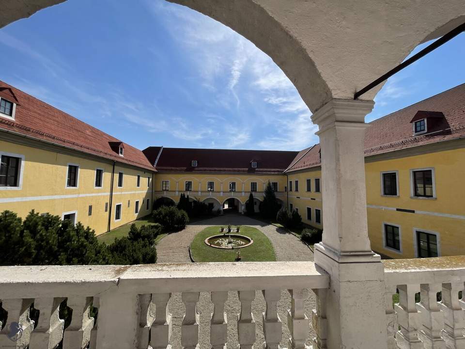 Traumhaftes Schloss in idyllischer Lage - Verkauf oder Vermietung!