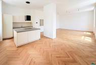 Erstbezug nach Sanierung: Traumhafter 4-Zimmer-Altbau mit moderner Ausstattung