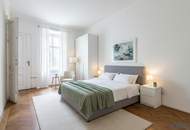 Sanierungsbedürftiger Altbau in imposantem Eckzinshaus | Hofseitiges Schlafzimmer | Nähe Stadthalle, Vogelweidpark, Lugner City