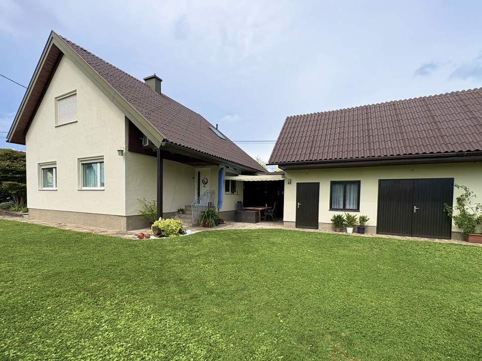 Topsaniertes Haus in Gössendorf mit Pool, Garage, Nebengebäude, ca. 1.070 m² Grund - Dichte 0,2–0,4!