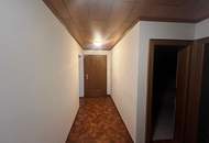 Großzügige 2,5-Zimmer-Wohnung mit Terrasse & Wintergarten