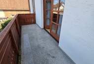 Gepflegtes Einfamilienhaus mit Garten, Balkon, 2 Garagen &amp; vielseitigem Keller in Pulkau