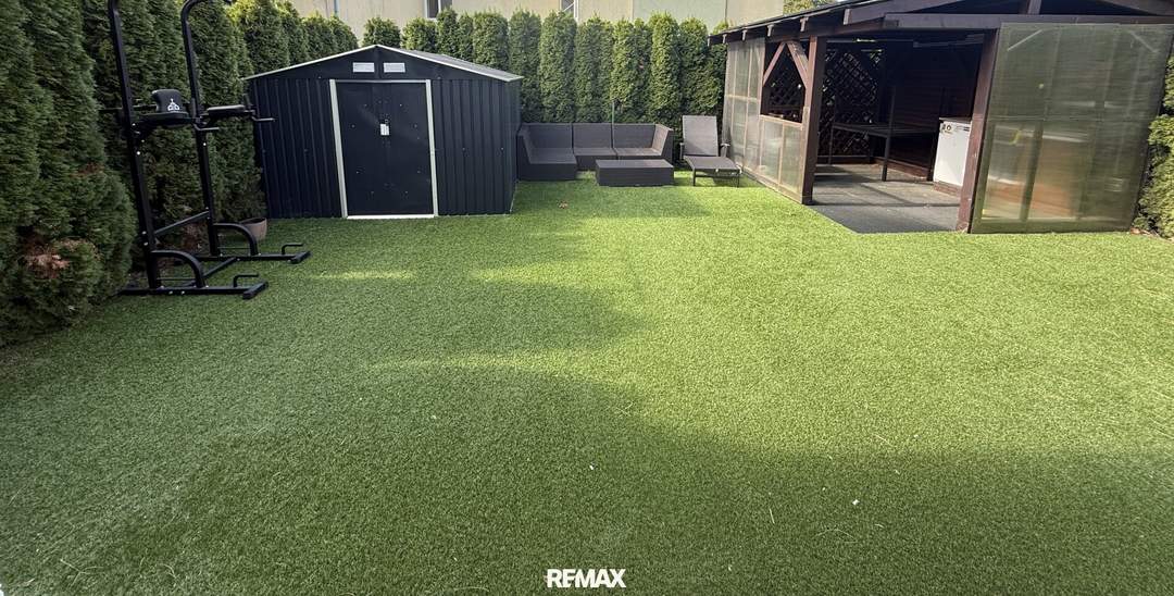 Gepflegte Erdgeschosswohnung, barrierefrei, Wintergarten, Gartenhaus, Outdoorküche, Carport