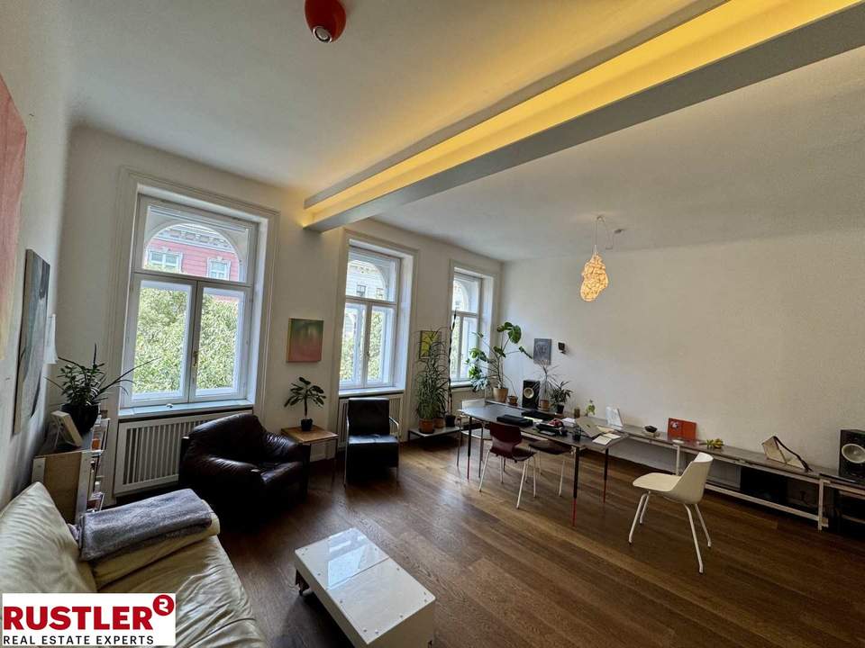 Stilvoll renovierte Altbauwohnung in attraktiver Lage