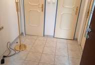 Ruhige 4-Zimmer Wohnung mit Loggia!