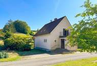 Sanierungsbedürftiges Wohnhaus mit großem Grundstück