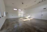 Halle mit extra Lagerfläche und 3 Büros - Erstbezug, technische Top-Ausstattung - PV-Anlage!