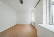 Sanierungsbedürftiger Zwei-Zimmer-Altbau - Lage mit guter Infrastruktur!