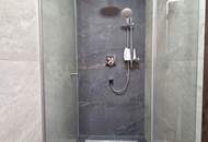 TOPCHANCE! SCHLÜSSELFERTIGER ZIEGEL-NEUBAU. ZAHLREICHE EXTRAS! EXQUISITE TEILMÖBLIERUNG VON SCHÜLLER-KÜCHEN UND BURGBAD.