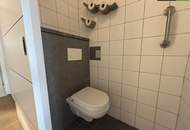 Teilsanierte 3-Zimmer-Wohnung im 1. Obergeschoss mit großzügiger Loggia