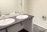 HOFSEITIG - Schöne 4-Zimmerdachgeschosswohnung mit Terrasse und Klimaanlage!