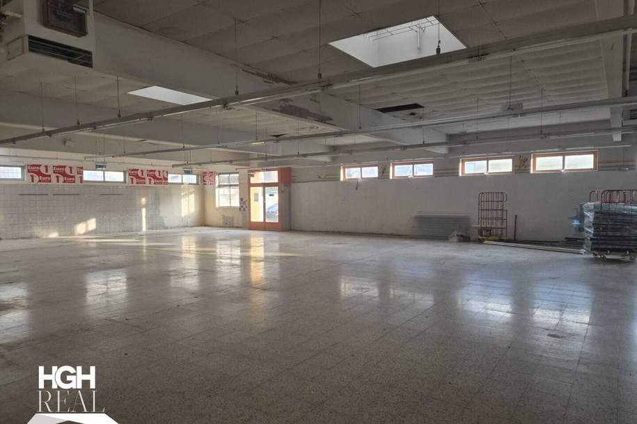 2560 Berndorf Attraktives Geschäftslokal für Einzelhandel mit Parkplätzen direkt im Zentrum zu mieten, Gewerbeobjekt-miete, 8.900,00,€, 2560 Baden