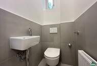 ERSTBEZUG NACH SANIERUNG | Traumhafte 4-Zimmer Altbauwohnung mit zwei Balkonen