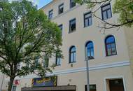 Erstbezug nach Sanierung: Helle 2-Zimmer-Altbau-Wohnung mit Balkonmöglichkeit