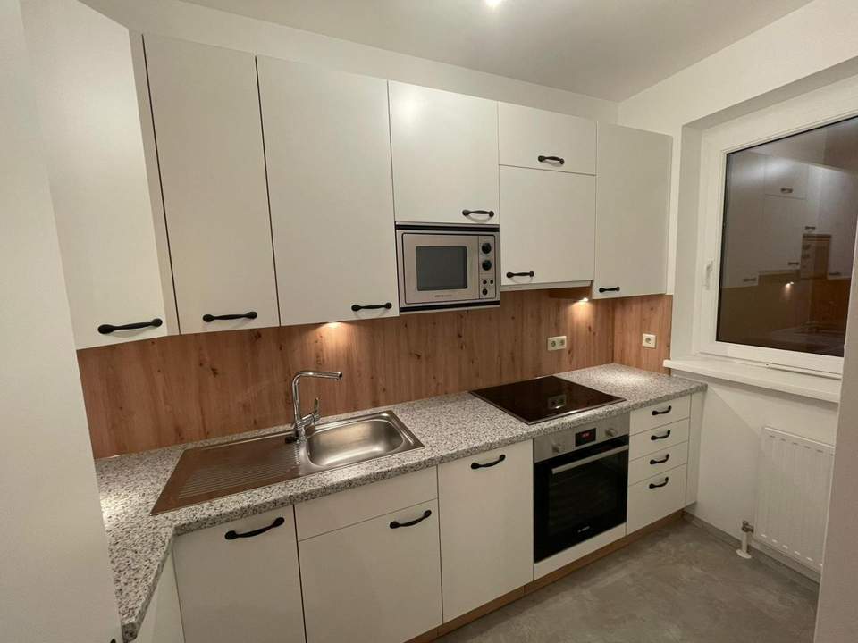 ***3-Zimmerwohnung mit sonniger verglaster Loggia inkl. Garage und Carport***