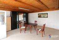 Altes Haus, 5 Zi, teilweise renoviert, Fenster & Türen erneuert, Dach neu eingedeckt, Carport