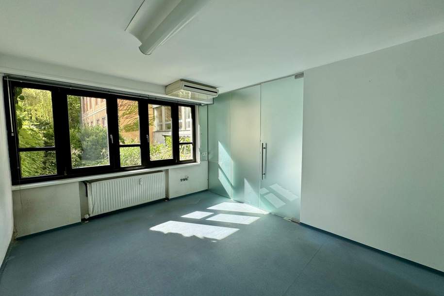 Vielseitig nutzbare Praxis- und Bürofläche im Herzen von Innsbruck, Gewerbeobjekt-miete, 2.446,57,€, 6020 Innsbruck-Stadt