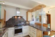 Großräumige Erdgeschosswohnung mit fantastischem Garten