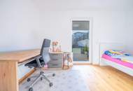 Seltene Gelegenheit - neuwertige, in kleinem Baukörper befindliche Gartenwohnung in Schörfling am Attersee