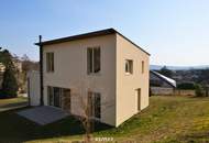 Rückzugsort im Grünen nahe Korneuburg – modernes, hochwertiges Wohnhaus mit großem Garten