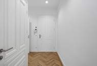 Hochwertig sanierte Altbauwohnung mit Freiflächen