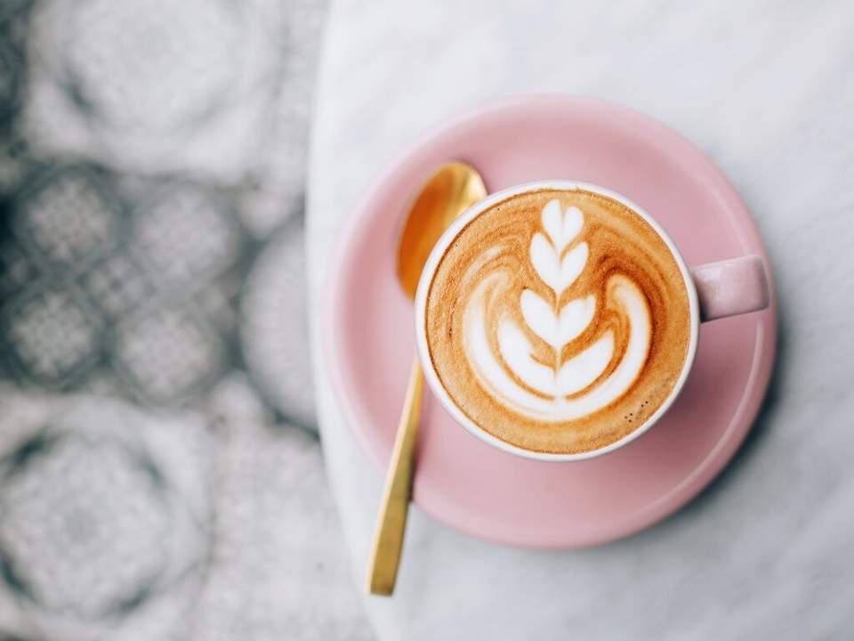 CAFÉ ZUM EINSTEIGEN: Schanigarten &amp; Vollausstattung, betriebsbereit