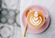 CAFÉ ZUM EINSTEIGEN: Schanigarten &amp; Vollausstattung, betriebsbereit