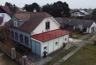 Sanierungsbedürftiges Haus auf großem Grundstück