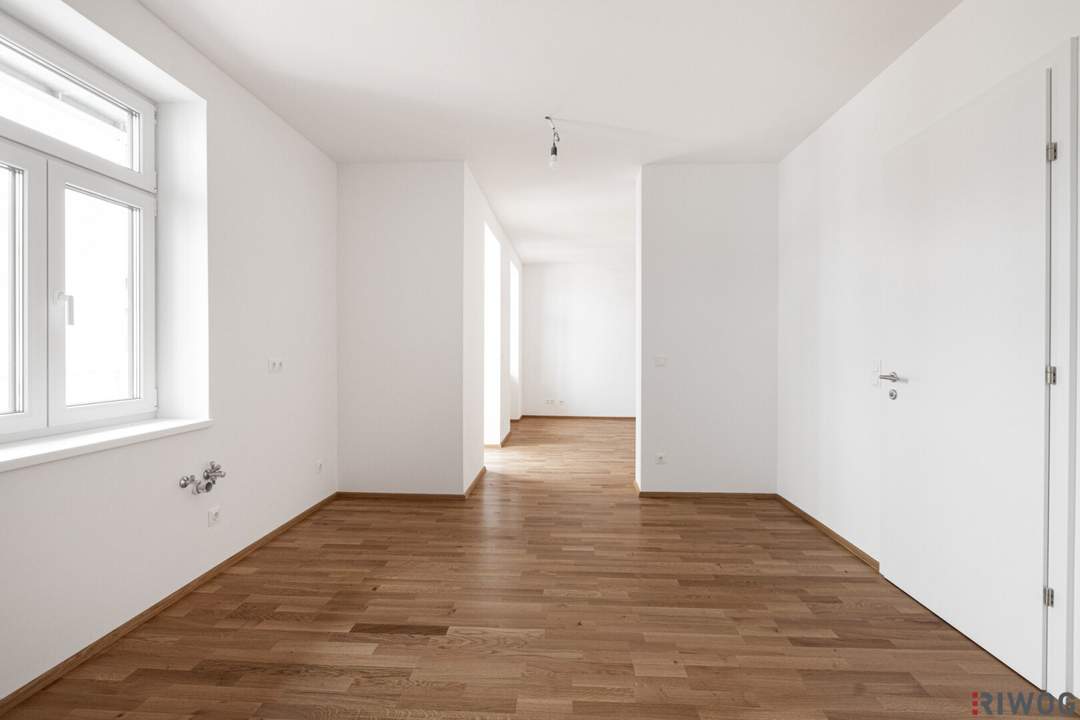 An der neuen U5 | 3-Zimmer Altbauwohnung mit großem innenhofseitigem Balkon im 1. Liftstock | ERSTBEZUG NACH SANIERUNG