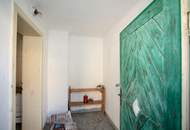 Sanierungsbedürftiger Bauernhof mit großem Grundstück