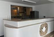 Top modernisiertes, Ein - Zweifamilienhaus, voll unterkellert, mit zwei separaten Eingängen