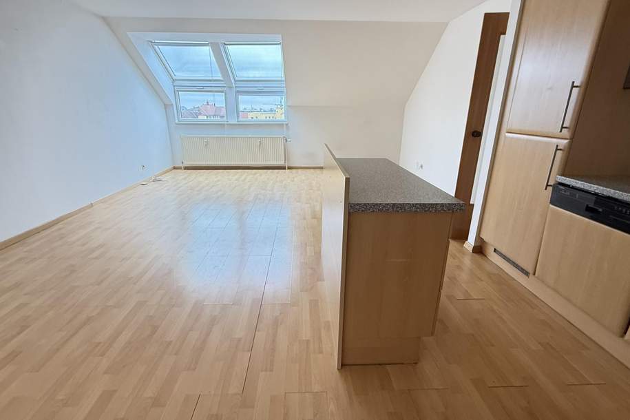 Dachgeschoß mit Weitblick!!! 3-Zimmer-Neubauwohnung in der Lobmeyrgasse beim KONGRESSPARK!, Wohnung-miete, 995,00,€, 1160 Wien 16., Ottakring