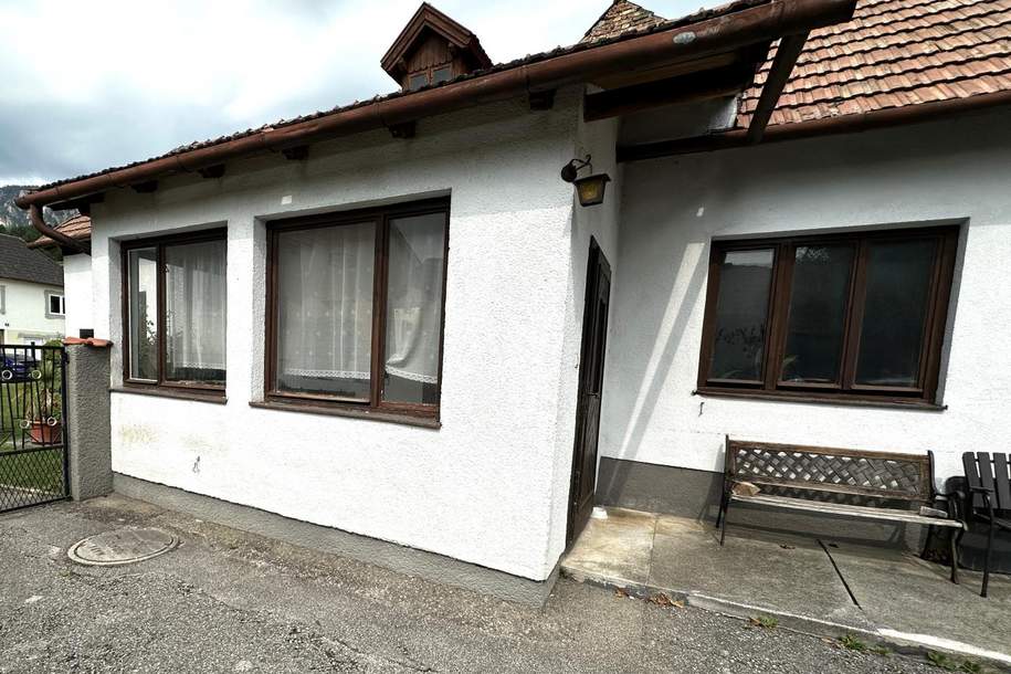 Sanierungsbedürftiges Mehrfamilienhaus auf parkähnlichem Grundstück, Haus-kauf, 240.000,€, 2724 Wiener Neustadt(Land)