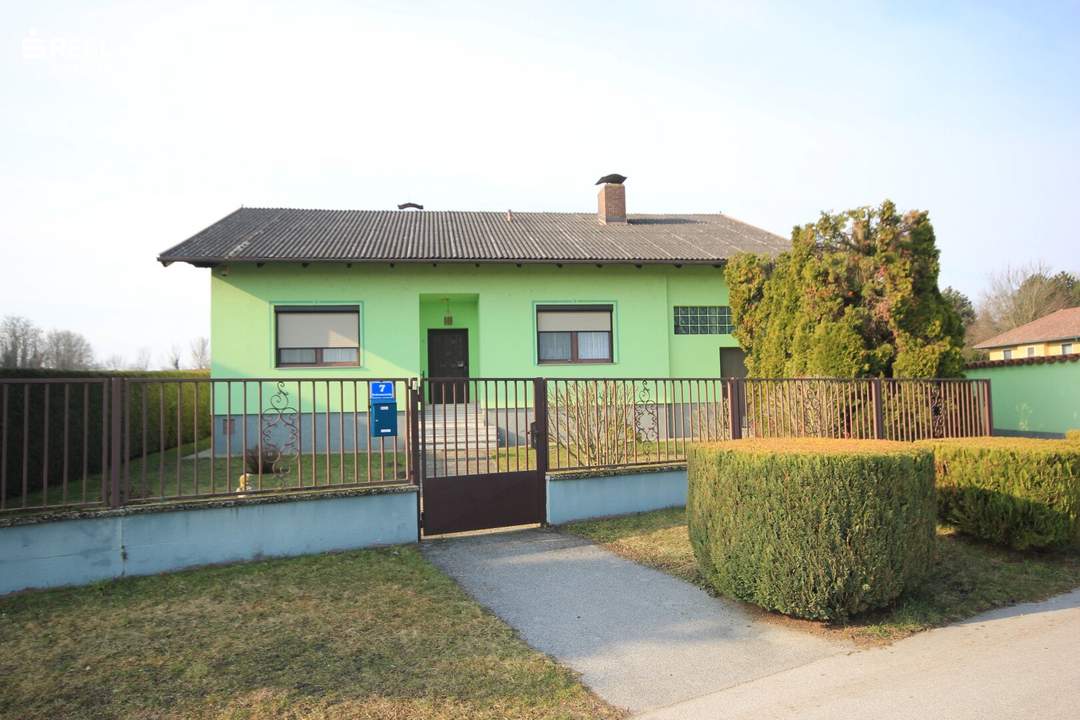 Gepflegtes Einfamilienhaus mit Wintergarten, Garage und Alarmanlage