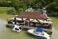 "Die African Queen auf der Donau deine Chance auf Kult Gastro mit Traumlage"