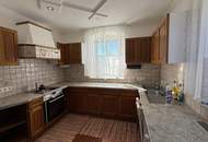 Modernisiertes Haus mit Nebengebäude im Dreikanthof-Stil! Sonniger und ebener Eigengrund