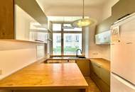 Nähe U6 Altbaucharme 3 Zimmerwohnung / auch als WG geeignet