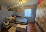 Großzügiges Zweifamilienhaus mit Garten und Pool