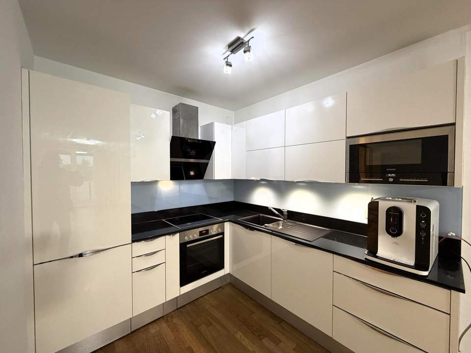 Moderne TerrWhg, Klima+FB-Heizung, inkl. Küche, Einbauten+PP // Modern terrace apt., AC+fl.-heating, incl. kitchen, fittings+Parking //