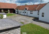 Bauernhaus mit Nebengebäude im Pinkatal