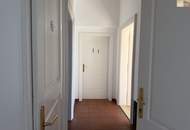 Ärzte, Unternehmer & Familien: Haus in bekannter Lage mit bis zu 3 Wohneinheiten und Grundstück mit Baureserve