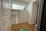 CHARMANT WOHNEN IN BEGEHRTER RUHELAGE! ALTBAU-WOHNUNG MIT TERRASSE &amp; GARTEN &amp; ATRIUM! HOFRUHELAGE! SANIERT! Hochwertig inkl. Küche! Gelungener Grundriss!